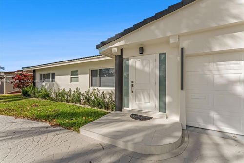 5419 Ne 22nd Ave, Fort Lauderdale, FL, 33308-3224 | Card Image