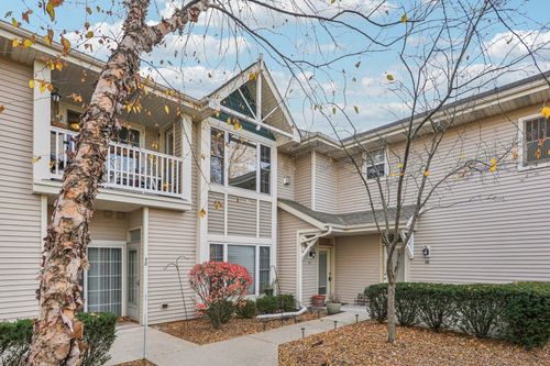 6170 Walnut Ln, Cudahy, WI, 53110-3469 | Card Image