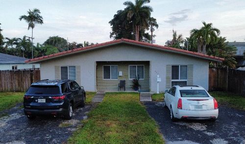 830 Sw 14th St, Fort Lauderdale, FL, 33315-1453 | Card Image