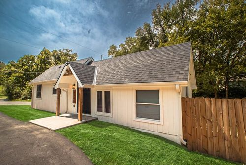 8344 Oldham Rd, Kansas City, MO, 64138-2853 | Card Image