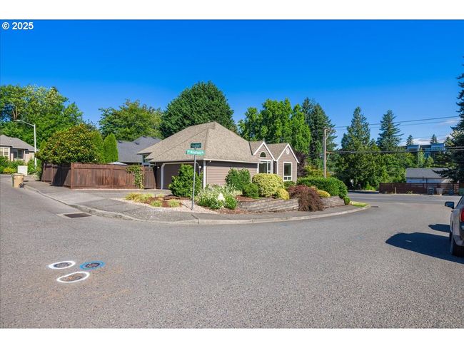5725 Windfield Loop, House other with 3 bedrooms, 2 bathrooms and 2 parking in Lake Oswego OR | Image 35