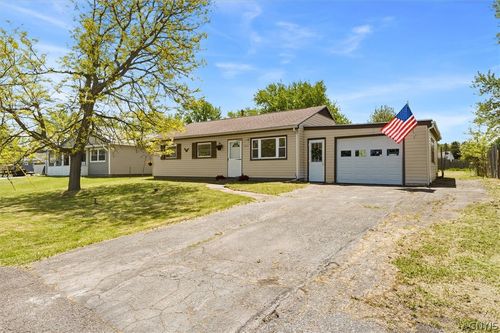 7841 John Huss Ave, Cicero, NY, 13030 | Card Image