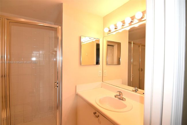 APT-202 - 2151 W Preserve Way, Condo with 2 bedrooms, 2 bathrooms and null parking in Miramar FL | Image 18