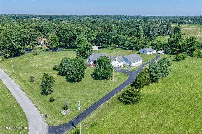 1036 Circle Dr, House other with 3 bedrooms, 2 bathrooms and null parking in Jamestown TN | Image 52