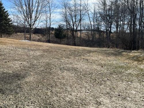 1101 Mahogany Ct, Two Rivers, WI, 54241-1800 | Card Image