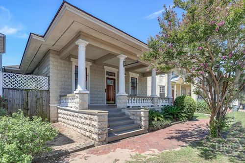 17 E 33rd St, Savannah, GA, 31401-7430 | Card Image