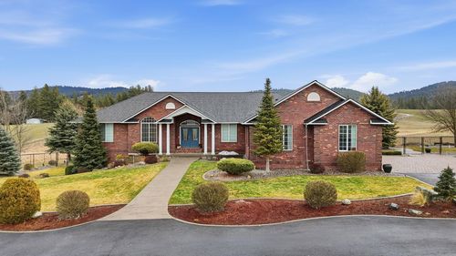 9102 N Forker Rd, Spokane, WA, 99217-9428 | Card Image