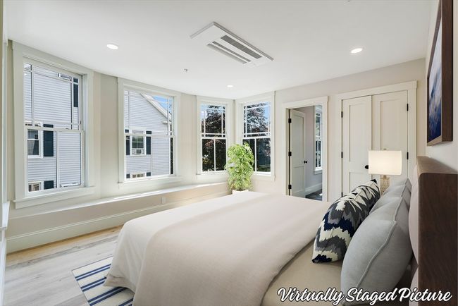 STE-2 - 2 Punchard Ave, Condo with 2 bedrooms, 2 bathrooms and null parking in Andover MA | Image 4