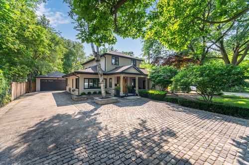 2126 Grange Dr, Mississauga, ON, L5B1P5 | Card Image