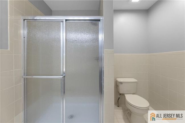 142 Lackland Ave, Townhouse with 2 bedrooms, 3 bathrooms and null parking in Piscataway NJ | Image 23