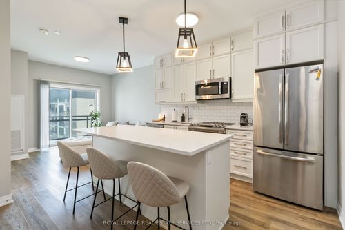 533-102 Grovewood Common, Oakville, ON, L6H0X2 | Card Image