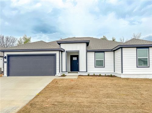4378 W Glacier St, Fayetteville, AR, 72704-3423 | Card Image