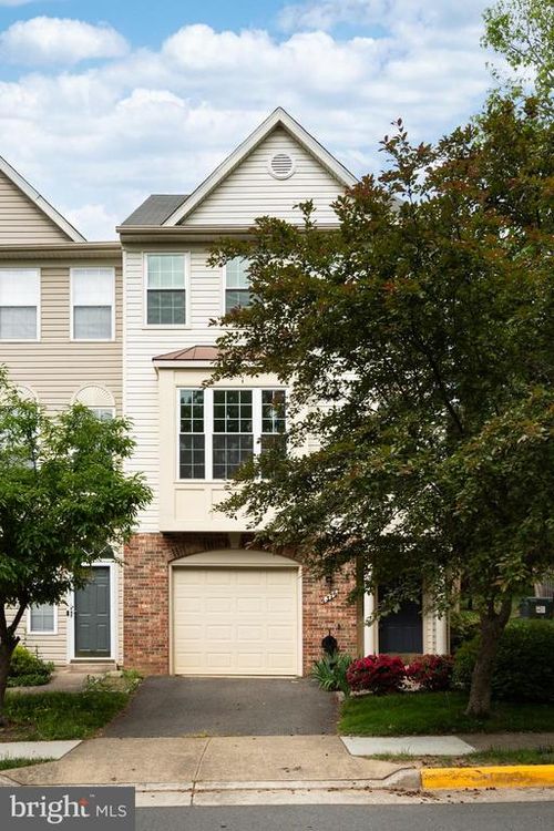 6376 James Harris Way, CENTREVILLE, VA, 20121-1716 | Card Image