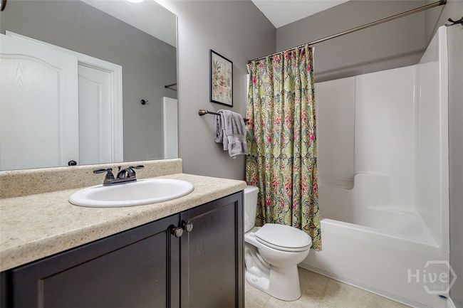 Guest bath on the main floor. | Image 23