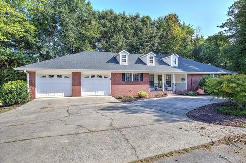9 1/2 Greenbriar Ave, Cartersville, GA, 30120-2301 | Card Image