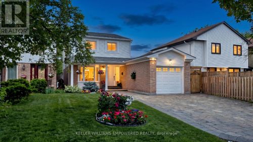 200 Castle Rock Dr, Richmond Hill, ON, L4C5H7 | Card Image