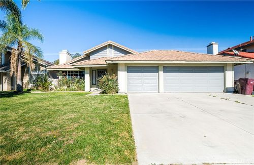 24410 Carman Ln, Moreno Valley, CA, 92551-6944 | Card Image