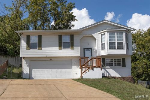 800 Country Glen Dr, Imperial, MO, 63052-1774 | Card Image