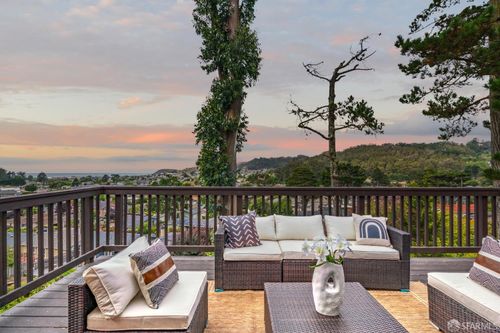 1669 Higgins Way, Pacifica, CA, 94044-4011 | Card Image