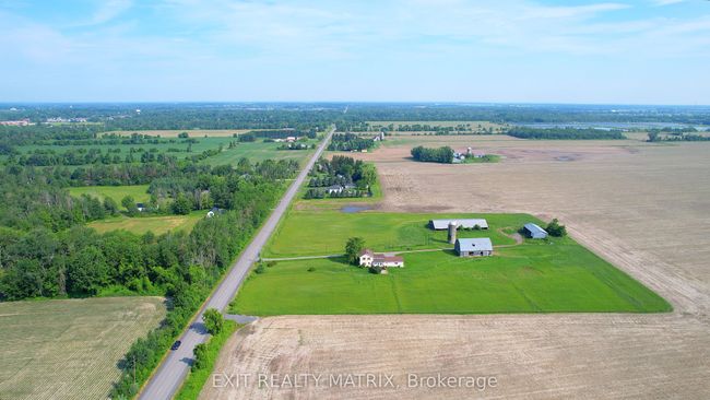 1467 Wade Rd, Home with 4 bedrooms, 2 bathrooms and 18 parking in Russell ON | Image 33