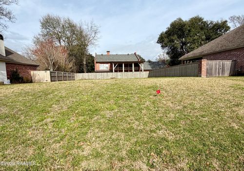 24 Oak Bnd, New Iberia, LA, 70563-1759 | Card Image