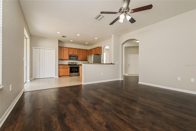 15520 Telford Spring Dr, House other with 4 bedrooms, 3 bathrooms and null parking in RUSKIN FL | Image 4