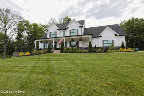 5517 Farmhouse Dr, Crestwood, KY, 40014-7621 | Card Image