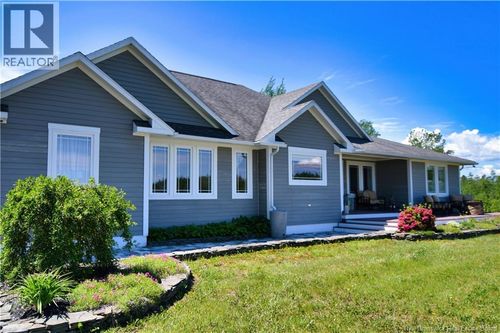 905 Fundy Dr, Wilsons Beach, NB, E5E1Y7 | Card Image