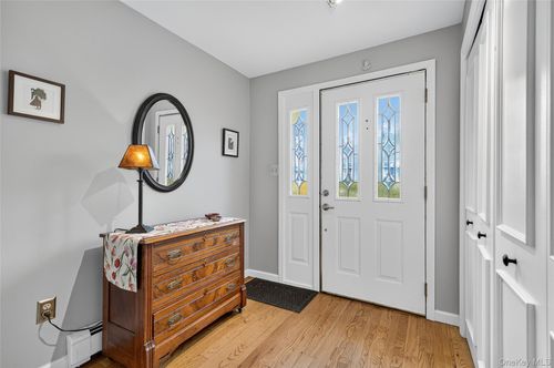 149 Hughes Pl, Albertson, NY, 11507-1601 | Card Image