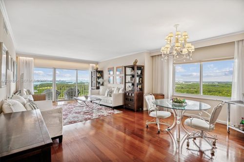 2122-500 Bayview Dr, Sunny Isles Beach, FL, 33160-4780 | Card Image