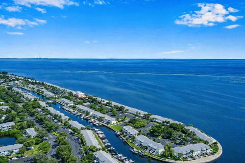 d-5245 Coquina Key Dr Se, SAINT PETERSBURG, FL, 33705-6333 | Card Image