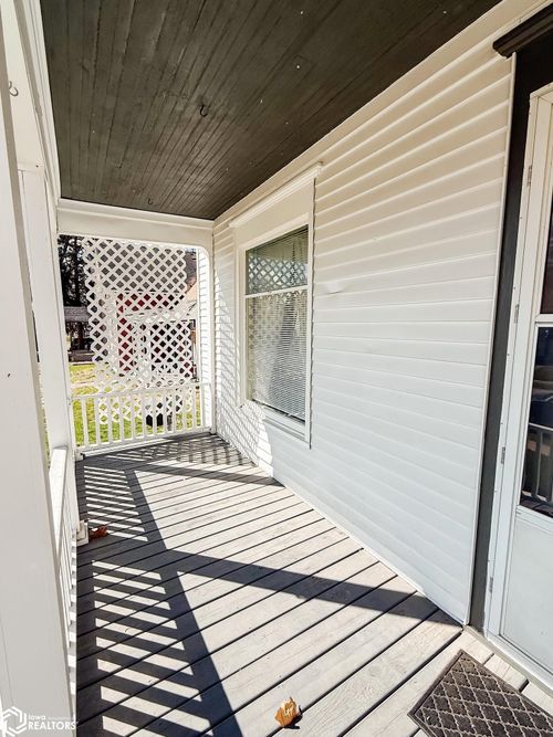 415 S Garfield Ave, Burlington, IA, 52601-4146 | Card Image