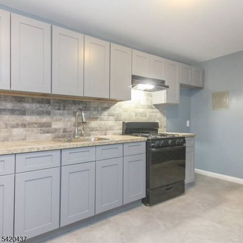 106 S 13th St, Newark, NJ, 07107-1012 | Card Image