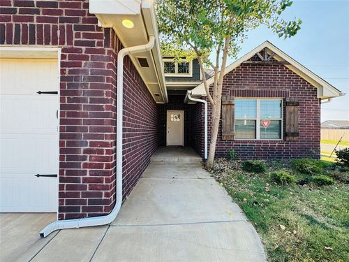 9005 Poppey Place, Yukon, OK, 73099 | Card Image