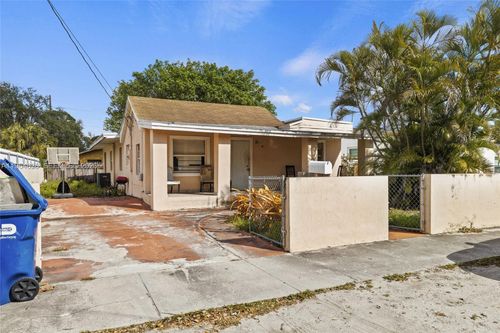 2071 Nw 86th St, Miami, FL, 33147-4209 | Card Image