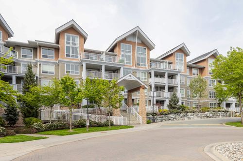 415-6490 194 St, Surrey, BC, V4N6J9 | Card Image