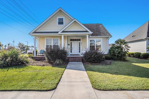 601 Gayle St, North Myrtle Beach, SC, 29582-3358 | Card Image