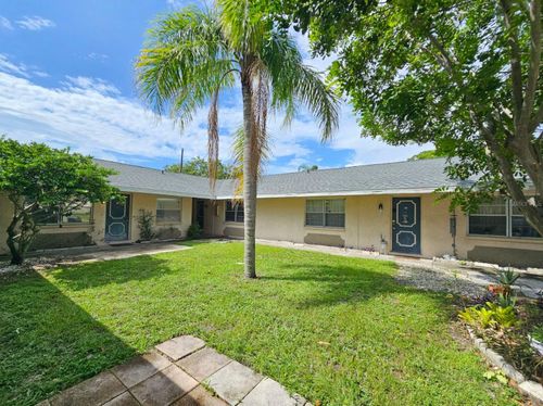 221 Nw Jefferson Cir N, ST PETERSBURG, FL, 33702-7568 | Card Image