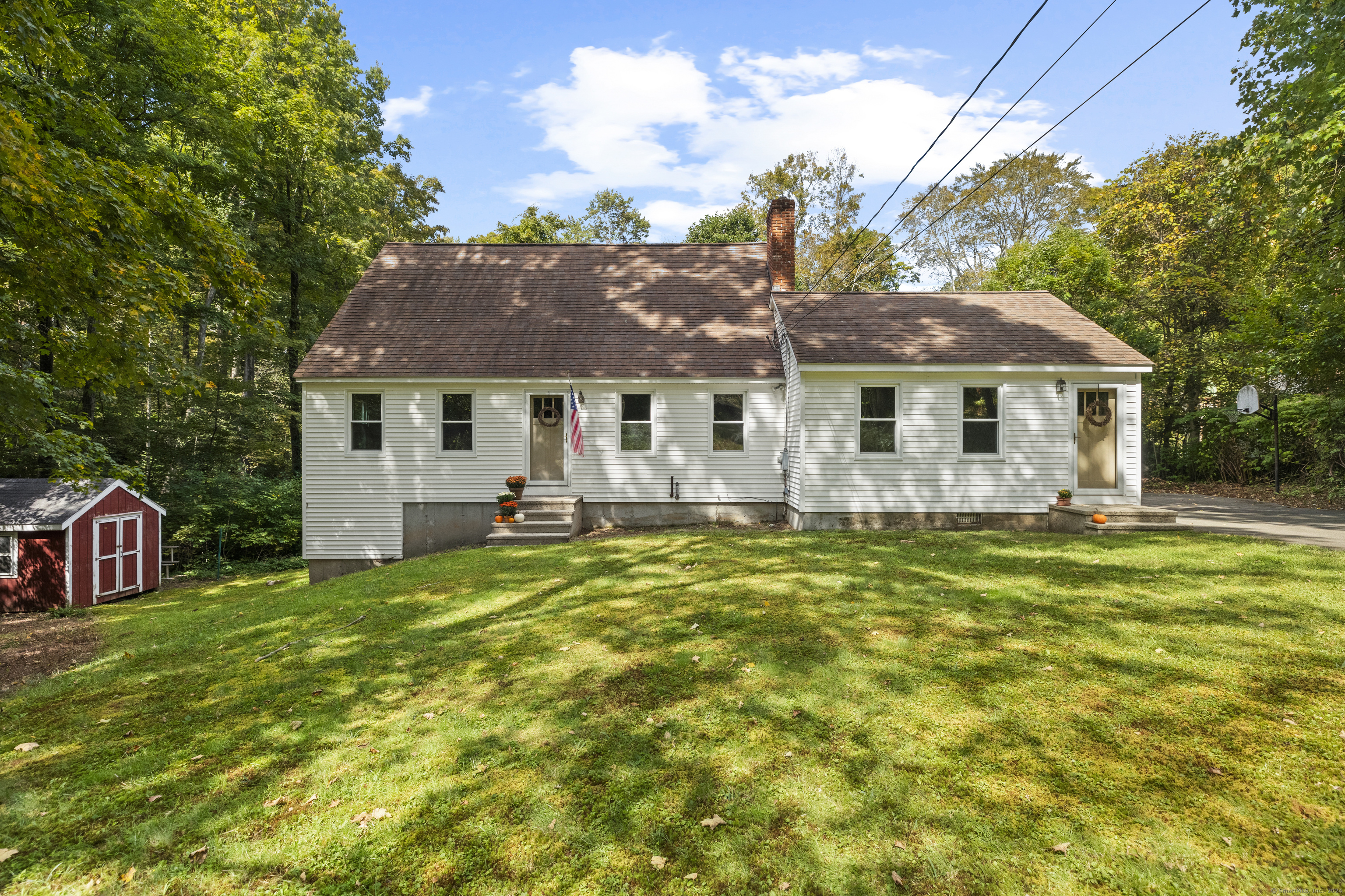 Weatherly Trl, Guilford, CT 06437