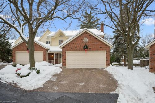 {{alt}} | Card Image