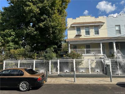 View of front of house with a porch | Image 1