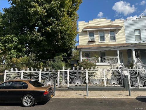 361 Chestnut Court, City Line, NY, 11208 | Card Image