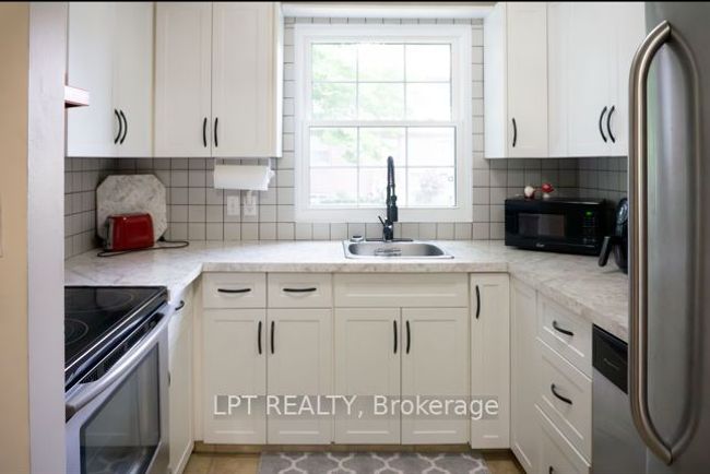 5 - 126 Notch Hill Rd, Condo with 4 bedrooms, 3 bathrooms and 1 parking in Kingston ON | Image 8