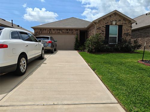 1270 Glendora Dr, Rosharon, TX, 77583-4452 | Card Image