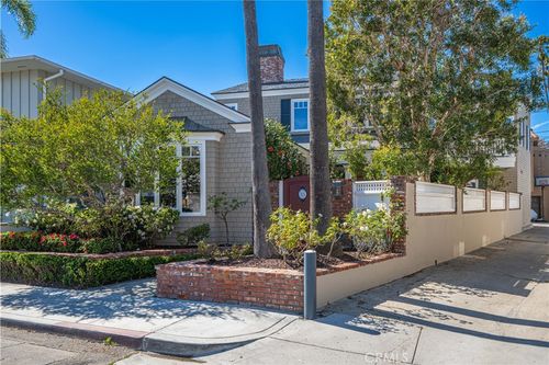 33 Palermo Walk, Long Beach, CA, 90803-4028 | Card Image