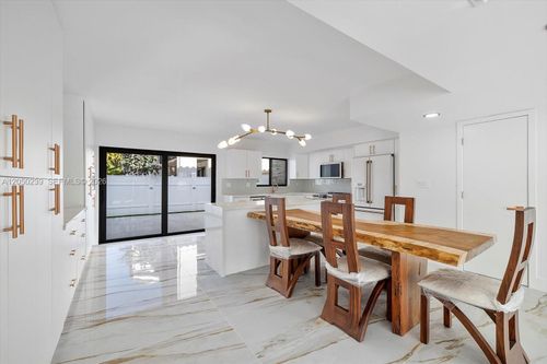 16-16449 Ne 26th Ave, North Miami Beach, FL, 33160-4058 | Card Image