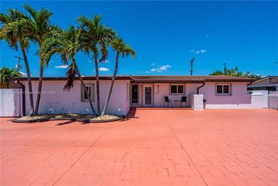 9331 Sw 57th Ter, House other with 4 bedrooms, 3 bathrooms and null parking in Miami FL | Image 1