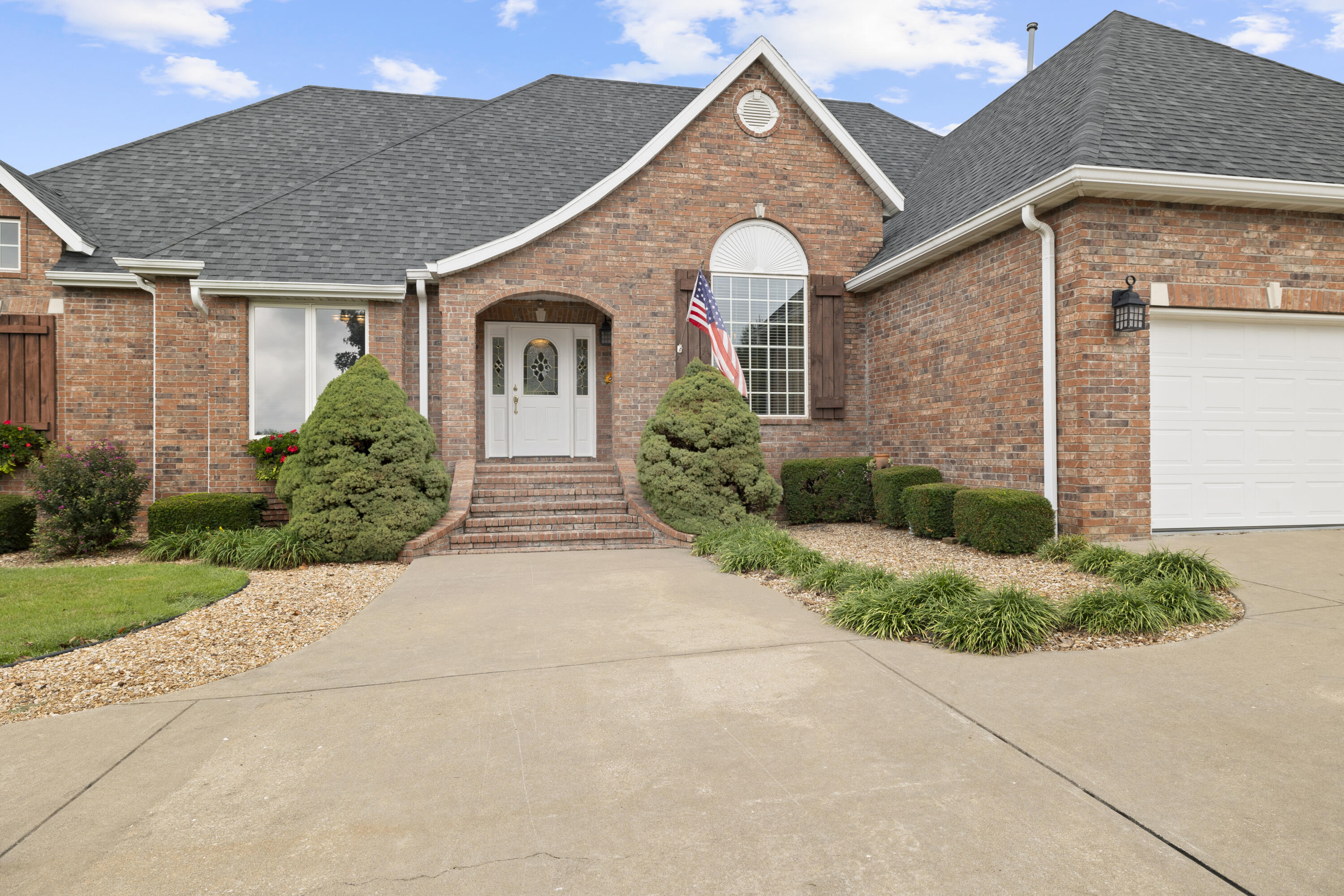 Hickory Ridge Cir, Nixa, MO 65714