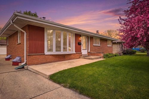 2801 S 72nd Street, WEST ALLIS, WI, 53219 | Card Image