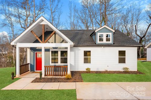 516 N Mulberry St, Cherryville, NC, 28021-2428 | Card Image